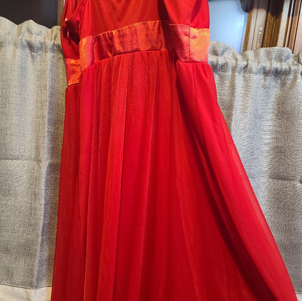 Dress - Picture 5 of 9